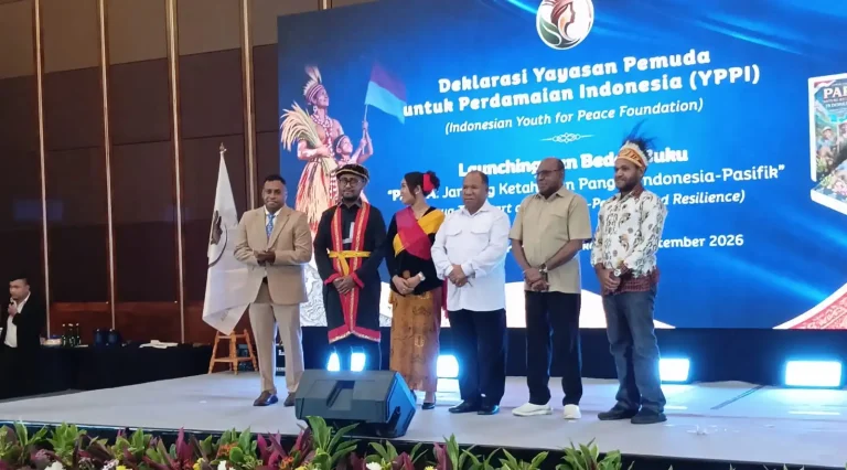 Alfred Pabika addressing YPPI declaration event for Papua Movement