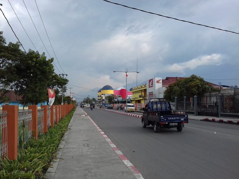 Main road in Wamena, Highland Papua, showing daily life amid the West Papua conflict